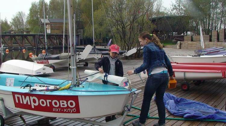 детская парусная школа пирогово, яхта кадет, саша ежков, марина губина