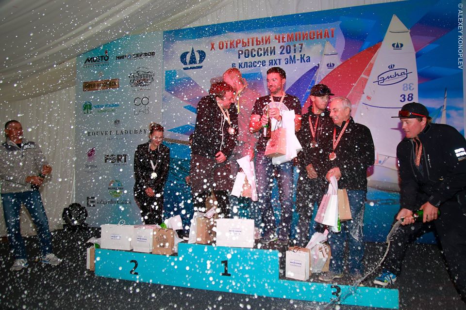 яхт-клуб ПИРогово, яхта эМ-Ка