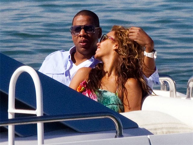 Beyonce, подарок, яхта, новости