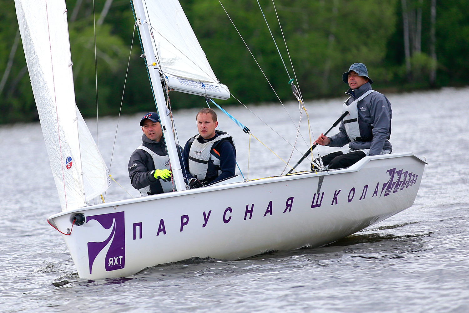 парусная школа 7ЯХТ, яхта эМ-Ка, яхт-клуб ПИРогово, парусный спорт, регата