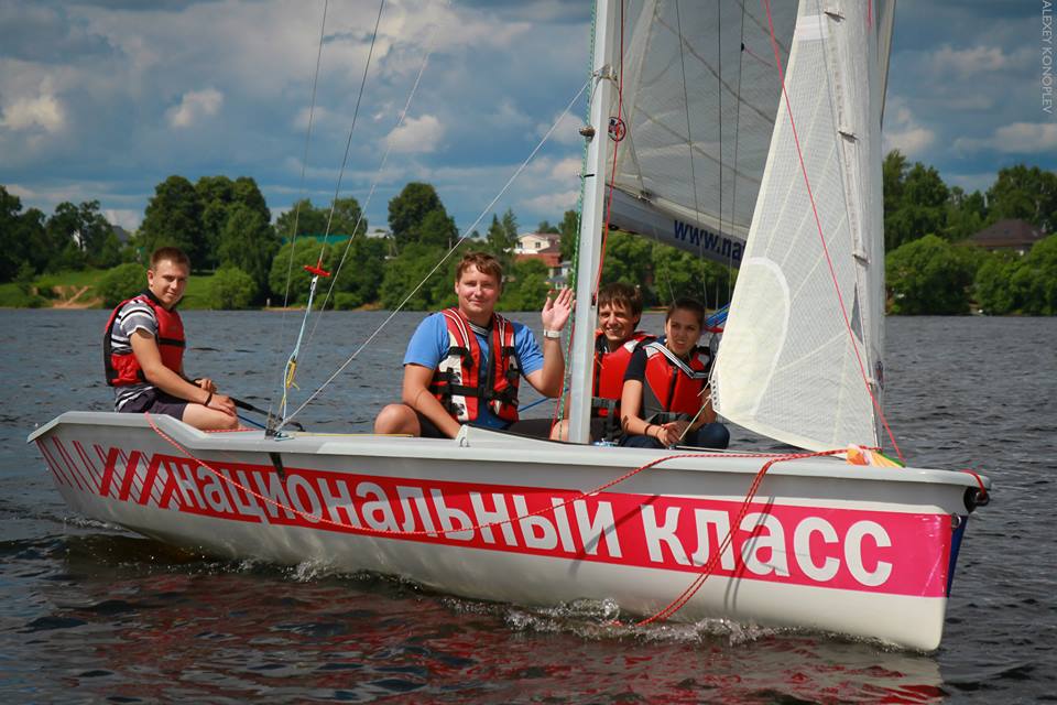 яхта эм ка, корпоравтиная регата в пирогово, корпоратив в подмосковье на яхтах