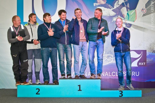 победители, чемпионы, победители регаты, яхта эМ-Ка, Юрий Морозов, Николай Водяницкий, Андрей Кирилюк, Игорь Пузанов