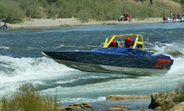 Супергонки на бурной воде 