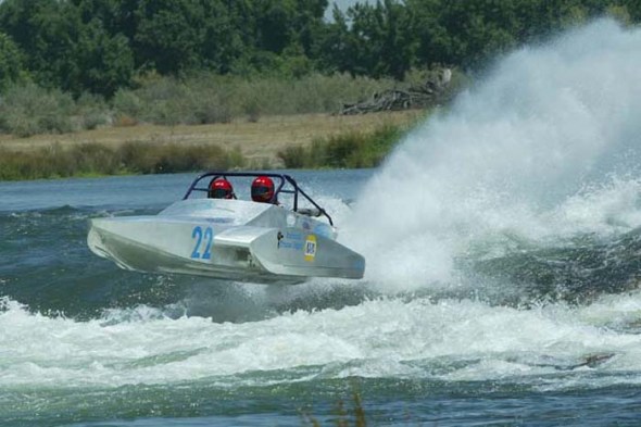Супергонки на бурной воде 