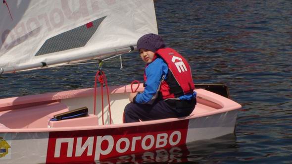 Детская парусная школа, новички на воде