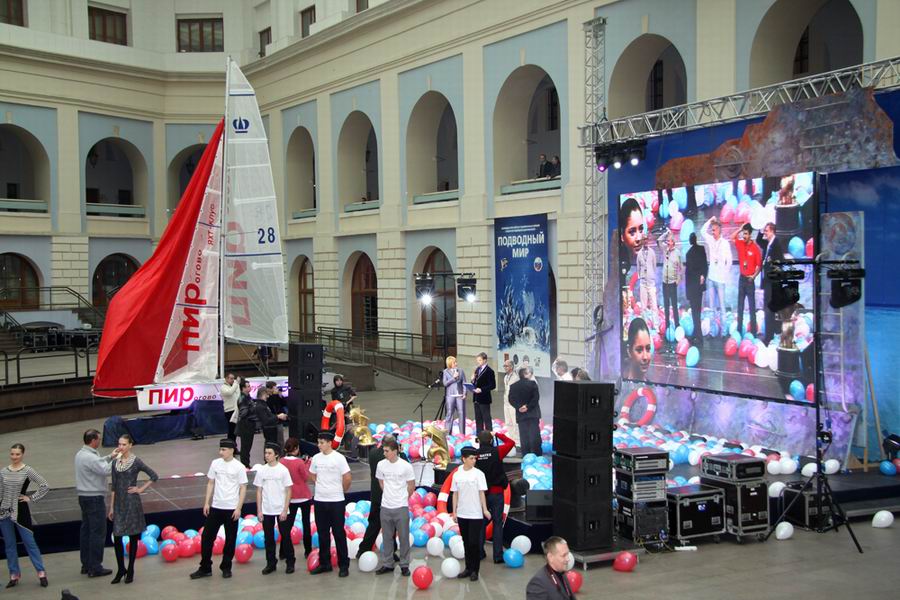 презентация эМ-Ки на выставке Золотой дельфин, парусная лодка, спорт